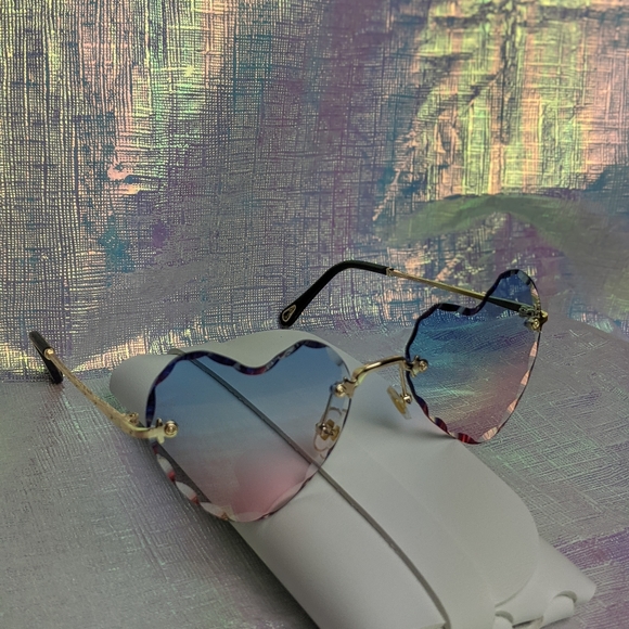 Last pair🍒Heart-shaped Rimless Sunglasses Love Heart - Picture 3 of 13